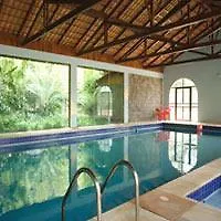 Treze Tilias Park Hotel 4*, Трези-Тилиас